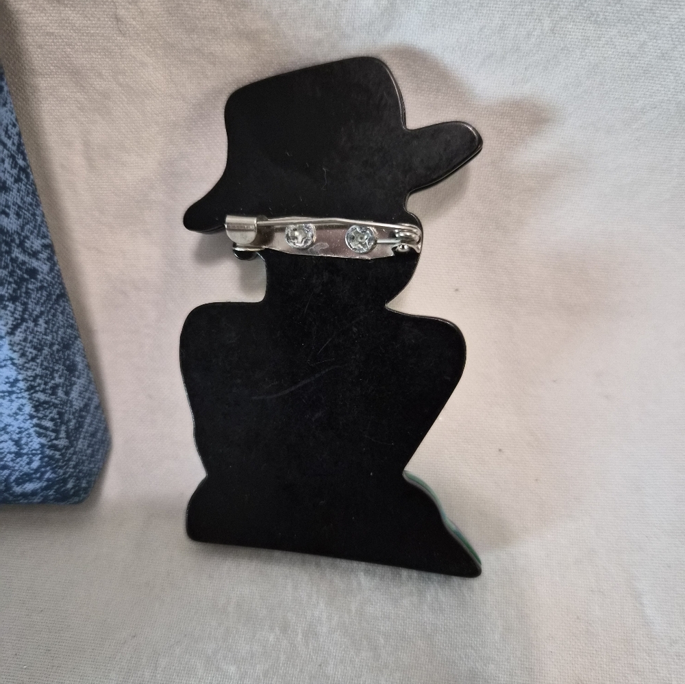 Chic Art Deco Lady Brooch - Picture 5 of 8